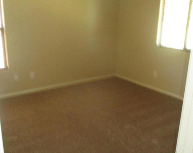 3894 S Napa Lane - Photo Thumbnail 12