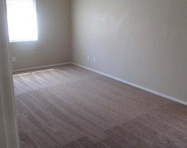 3894 S Napa Lane - Photo Thumbnail 16