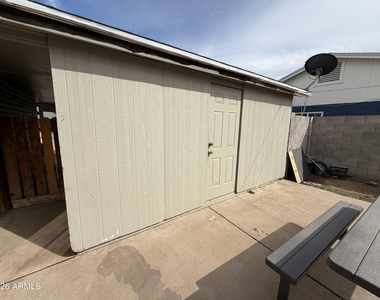 2518 N 58th Drive - Photo Thumbnail 17