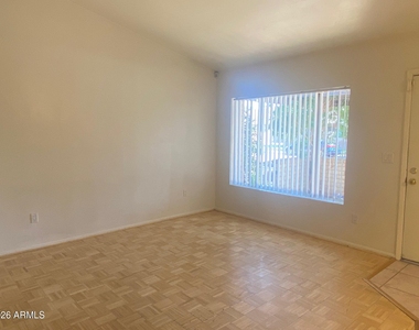 32 W Loma Vista Drive - Photo Thumbnail 4