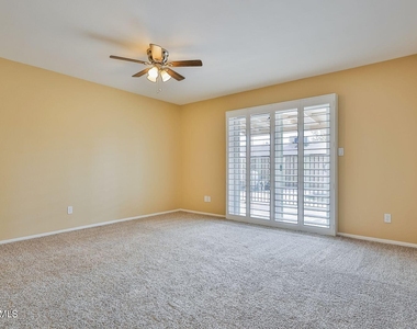 1209 W Palo Verde Drive - Photo Thumbnail 7