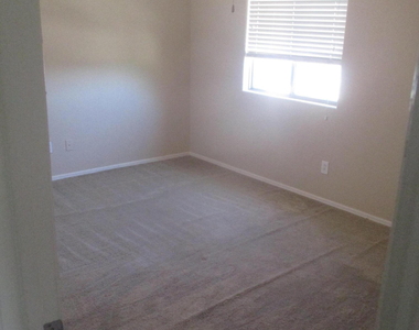 4112 W Allen Street - Photo Thumbnail 11