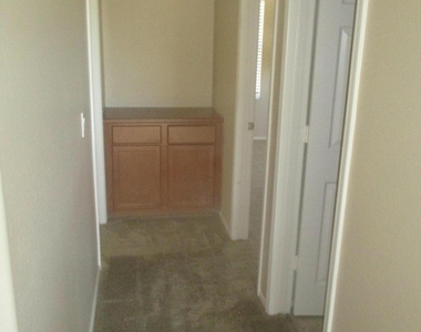 4112 W Allen Street - Photo Thumbnail 8