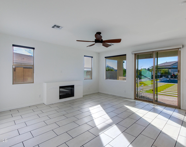 5636 W Stargazer Place - Photo Thumbnail 6