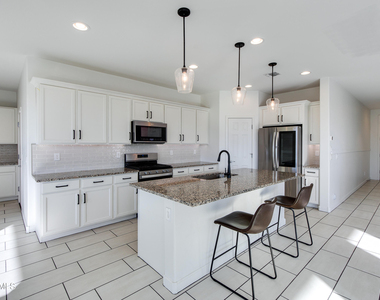 5636 W Stargazer Place - Photo Thumbnail 5