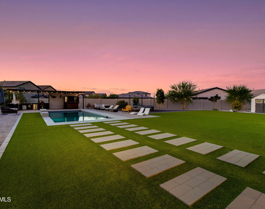 5636 W Stargazer Place - Photo Thumbnail 2