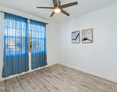 5636 W Stargazer Place - Photo Thumbnail 16