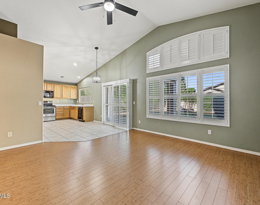 2742 S Camellia Court - Photo Thumbnail 6