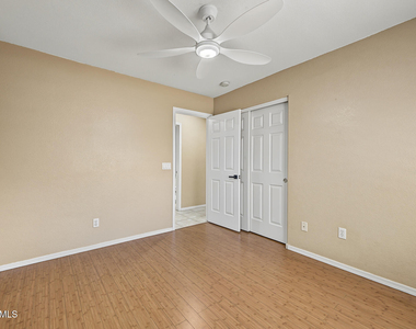 2742 S Camellia Court - Photo Thumbnail 18