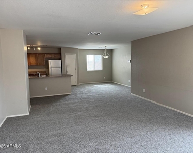 1572 S 220th Lane - Photo Thumbnail 4