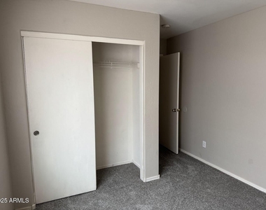 1572 S 220th Lane - Photo Thumbnail 16