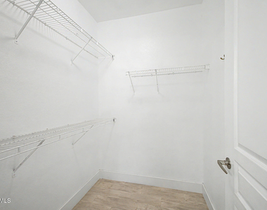 1941 S Pierpont Drive - Photo Thumbnail 27