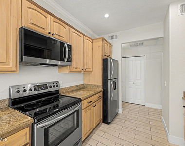 1941 S Pierpont Drive - Photo Thumbnail 12