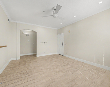 1941 S Pierpont Drive - Photo Thumbnail 6