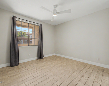 1941 S Pierpont Drive - Photo Thumbnail 21