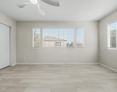 17606 N 17th Place - Photo Thumbnail 18