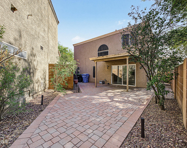 17606 N 17th Place - Photo Thumbnail 36