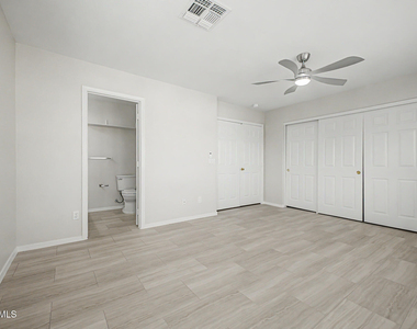 17606 N 17th Place - Photo Thumbnail 20