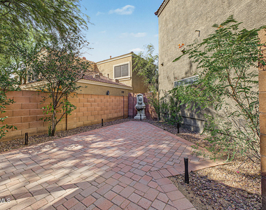 17606 N 17th Place - Photo Thumbnail 34