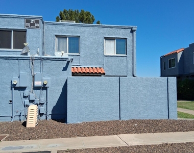 5432 W Sheena Drive - Photo Thumbnail 9