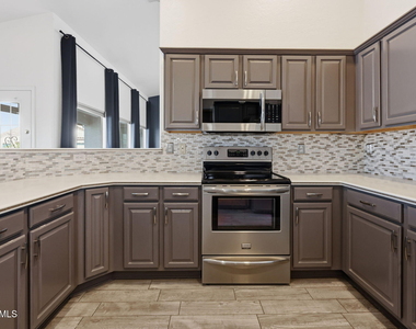 14860 N 88th Lane - Photo Thumbnail 11