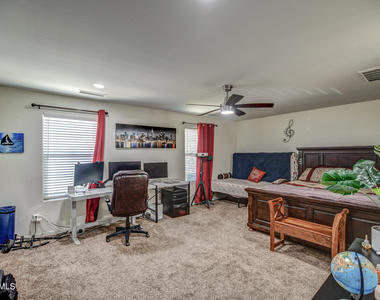 2015 W Davis Road - Photo Thumbnail 6