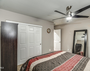 2015 W Davis Road - Photo Thumbnail 32
