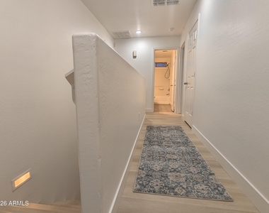 5107 W Shumway Farm Road - Photo Thumbnail 11