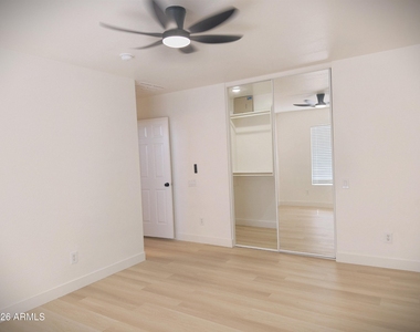 5107 W Shumway Farm Road - Photo Thumbnail 20