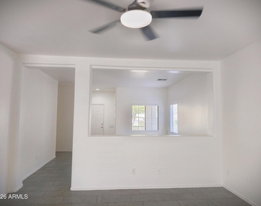 5107 W Shumway Farm Road - Photo Thumbnail 2