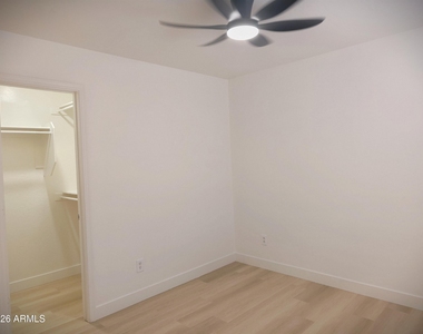 5107 W Shumway Farm Road - Photo Thumbnail 14