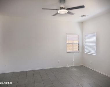 5107 W Shumway Farm Road - Photo Thumbnail 24