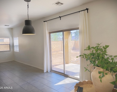 5107 W Shumway Farm Road - Photo Thumbnail 27