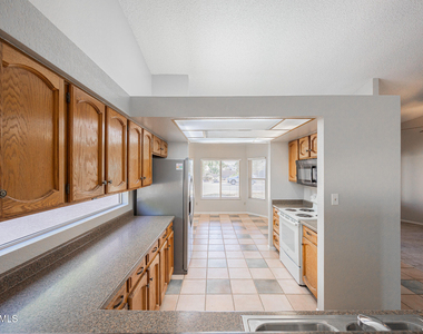 170 S Maple Street - Photo Thumbnail 8