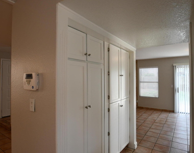 517 N Norfolk -- - Photo Thumbnail 6