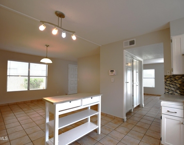 517 N Norfolk -- - Photo Thumbnail 4