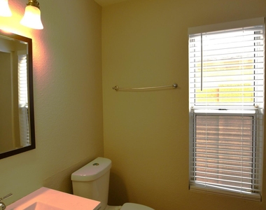 517 N Norfolk -- - Photo Thumbnail 7