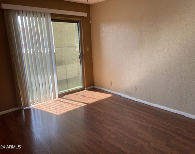 540 N May -- - Photo Thumbnail 5