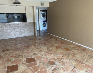 540 N May -- - Photo Thumbnail 6