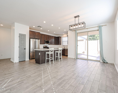14426 W Cottontail Lane - Photo Thumbnail 9