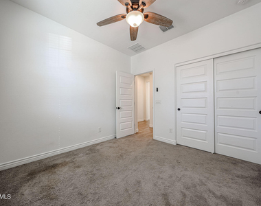 14426 W Cottontail Lane - Photo Thumbnail 3