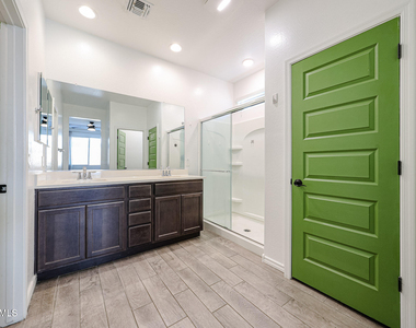 14426 W Cottontail Lane - Photo Thumbnail 16