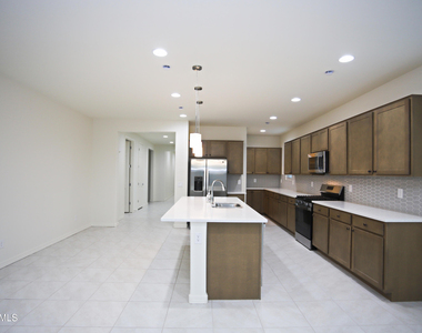 903 W Macaw Drive - Photo Thumbnail 19
