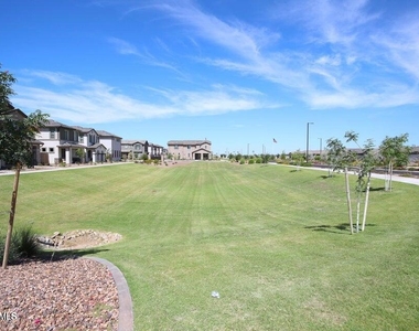 903 W Macaw Drive - Photo Thumbnail 41