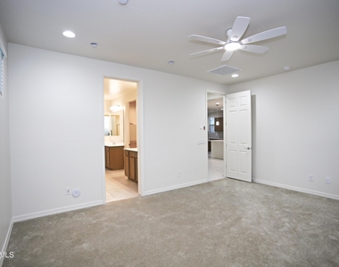 903 W Macaw Drive - Photo Thumbnail 29