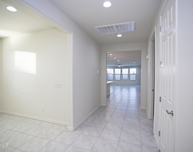 903 W Macaw Drive - Photo Thumbnail 10