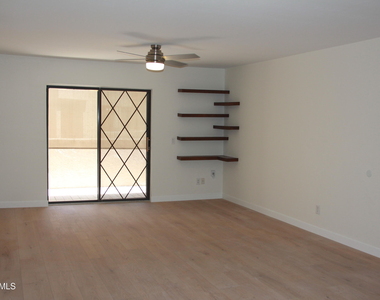 1920 W Lindner Avenue - Photo Thumbnail 1