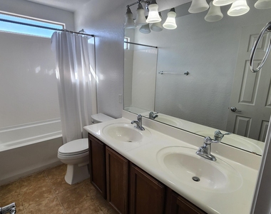 4750 S Antonio Circle - Photo Thumbnail 16