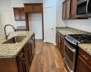 4750 S Antonio Circle - Photo Thumbnail 2