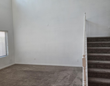 4750 S Antonio Circle - Photo Thumbnail 8
